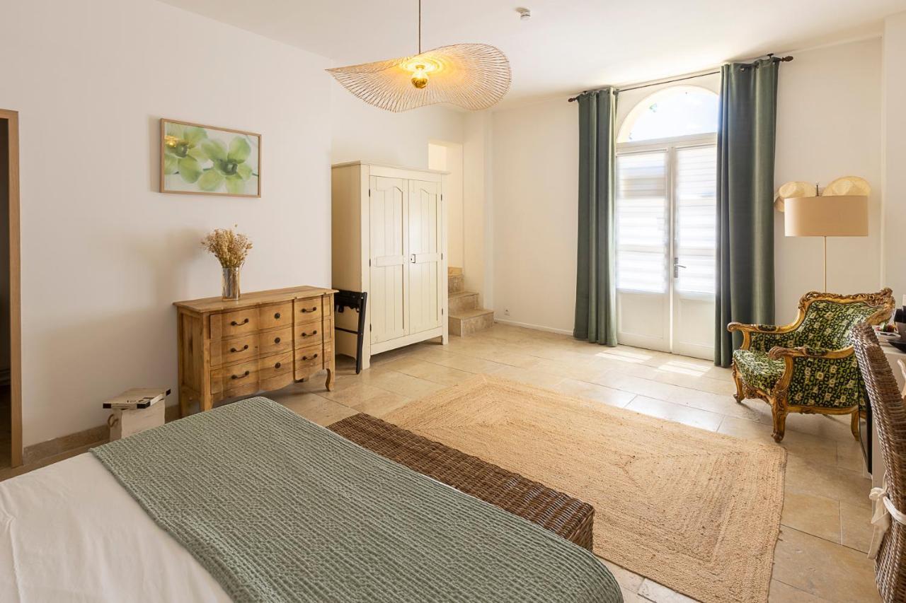 アヴィニョン Mas De Capelou Bed & Breakfast エクステリア 写真